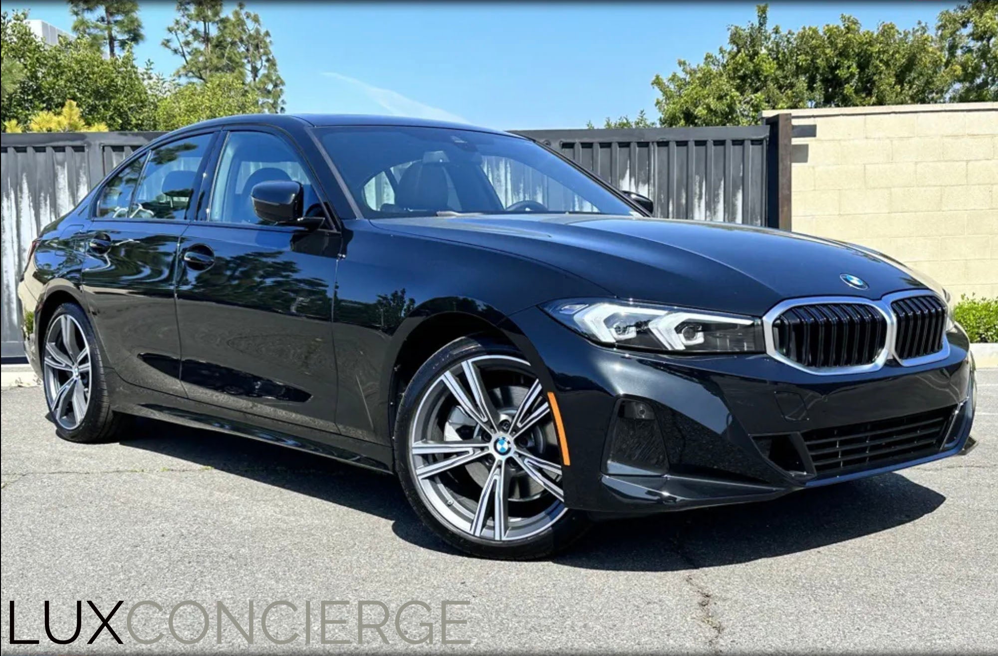 2024 BMW 330i Sedan Lux Concierge