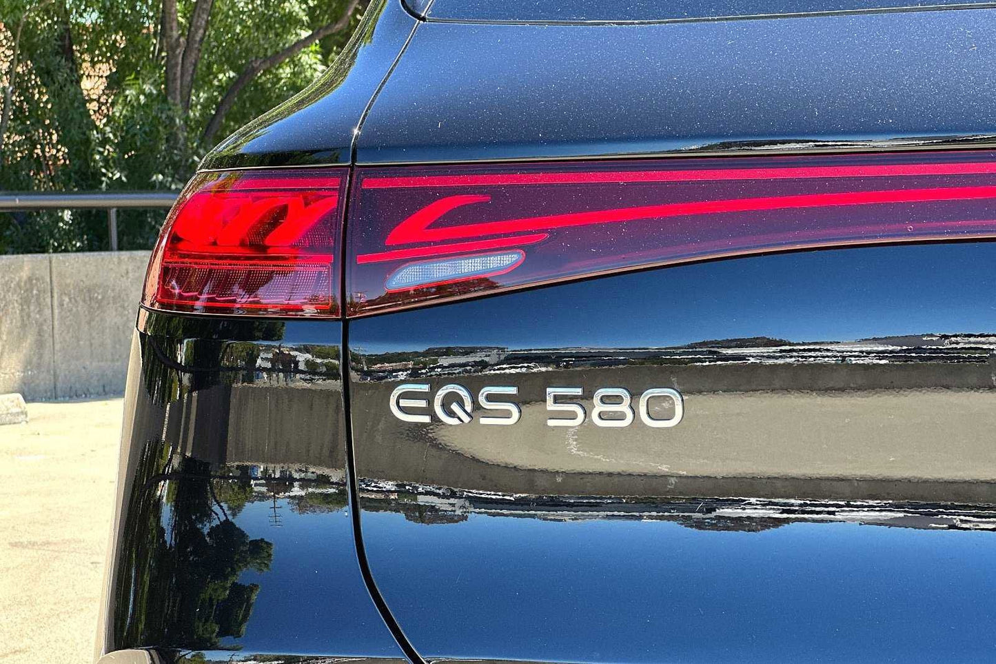 2023 EQS580 SUV