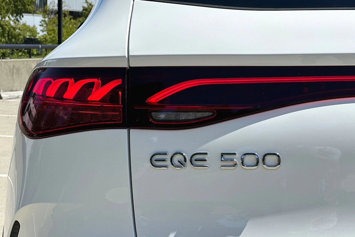 2023 EQE500 SUV