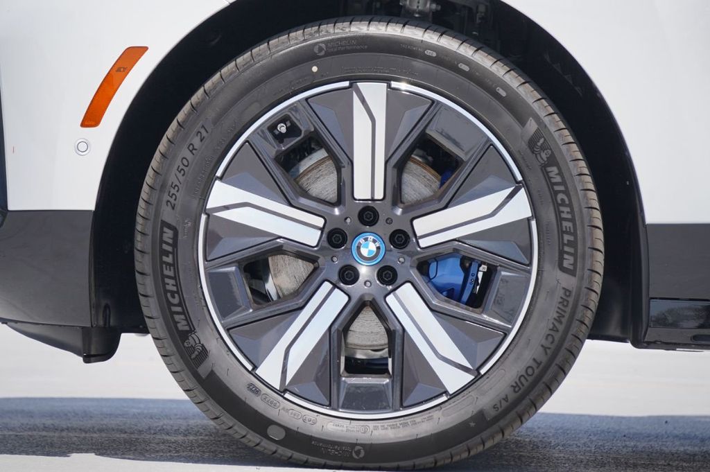 2024 BMW iX eDrive50 SUV